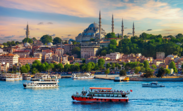 Istanbul: Een Stad waar Geschiedenis en Cultuur Samenkomen